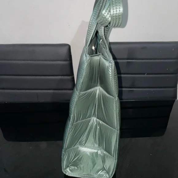 Moose Knuckle X Telfar Puffer Bag - Picture 4 of 11